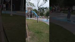 高雄小港漢民公園，新的遊樂器材。