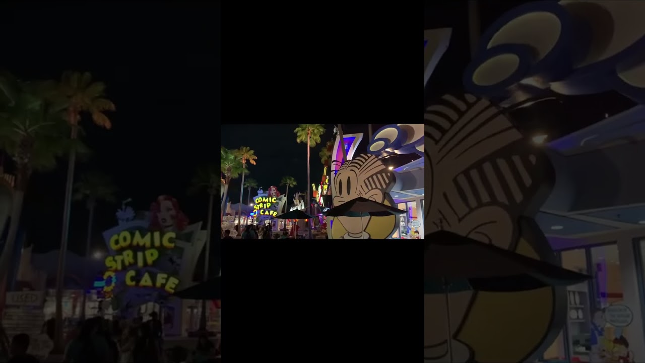 We share a lot of night views cause..well..they’re our favorite! Toon Lagoon at night! 🤩🌕⭐️