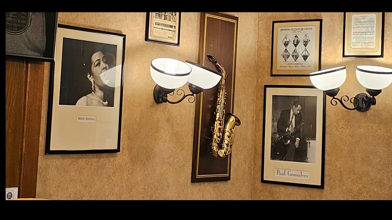 Scat Cat's Club - Café at Disney's Port Orleans Resort - French Quarter.