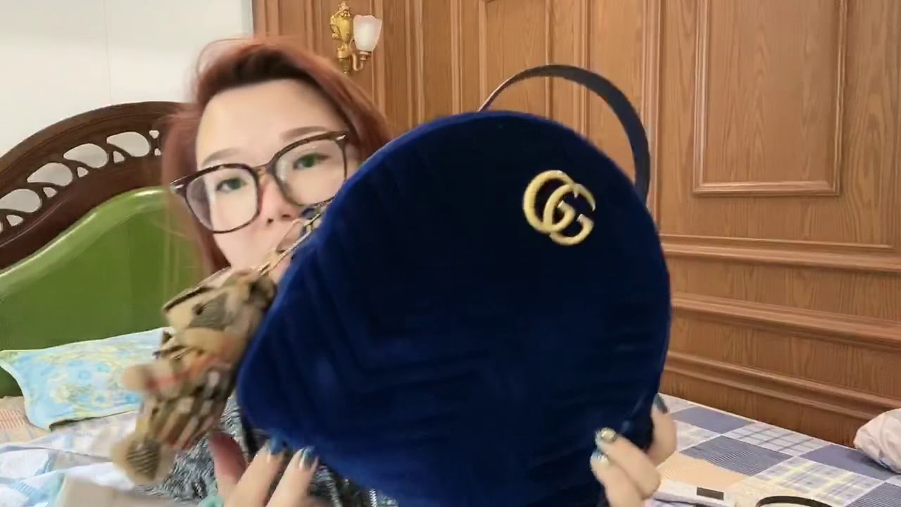 What’s in my bag? |Gucci backpack