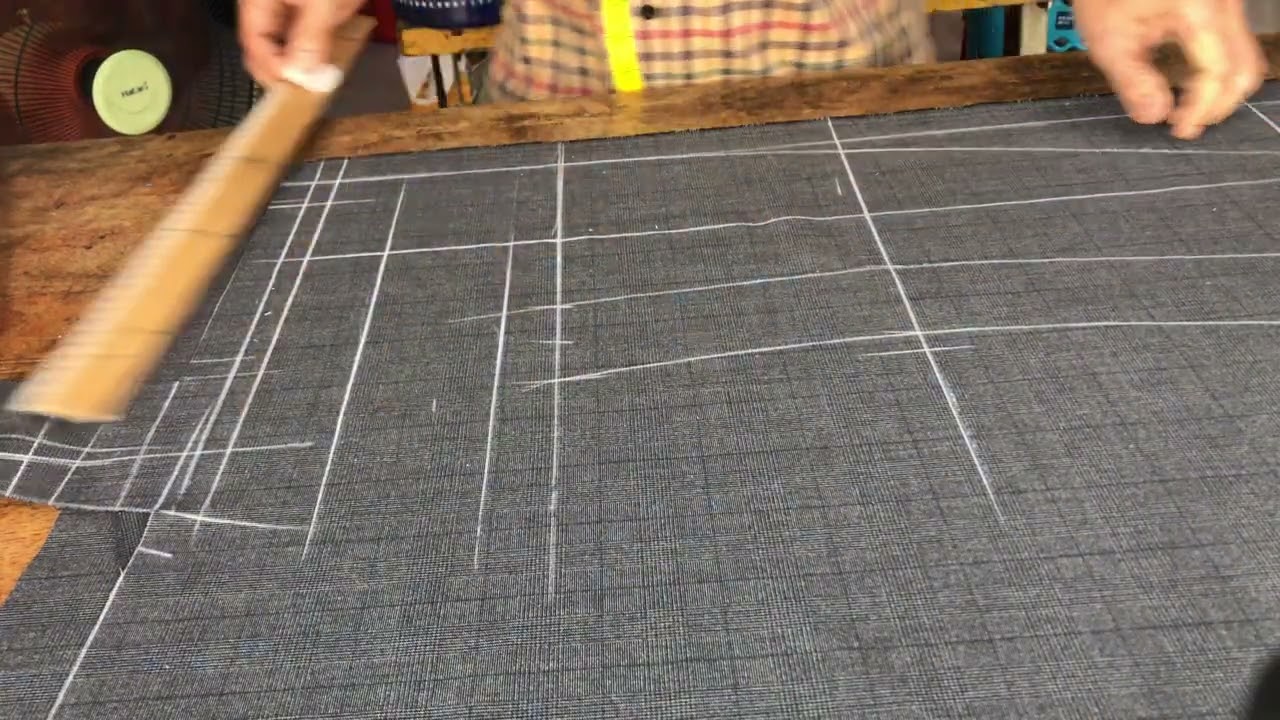 កាតើដៃអាវធំ