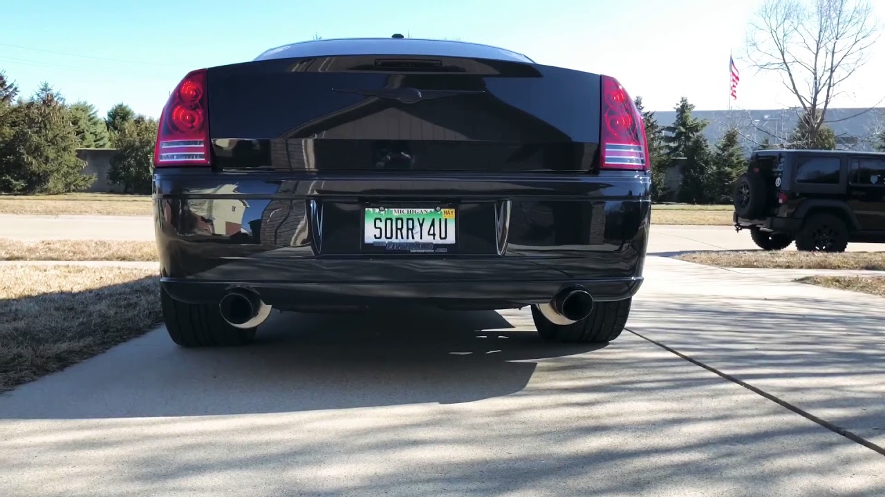 Cold start of my 426 stroker 2010 Chrysler 300 SRT