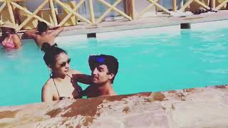 Tipos De Chicas En La Piscina