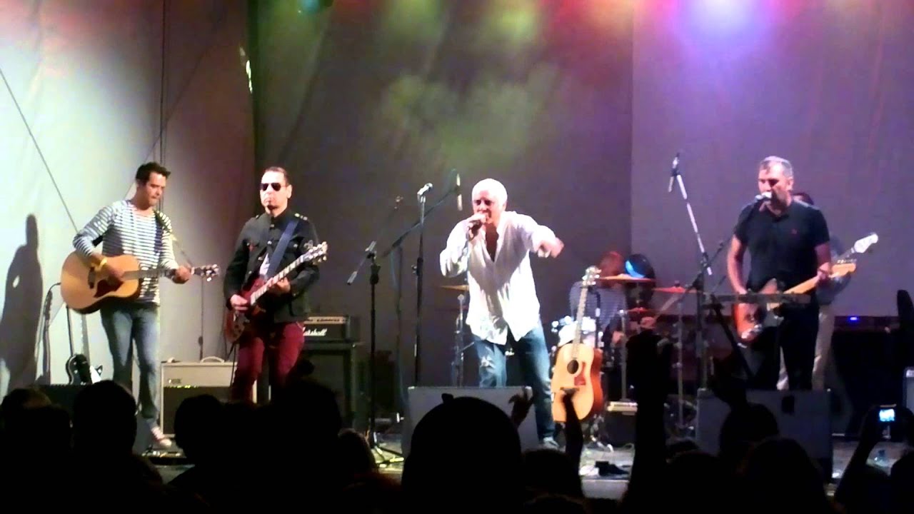 OSTAVA feat. Stenli - Polya ot slunchogledi (Live @ Maimunarnika - 3 September 2013) video to gif