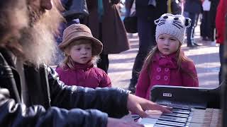 Video thumbnail of "Man plays piano in street, people were shocked ¦ Уличный пианист, музыка для души!"