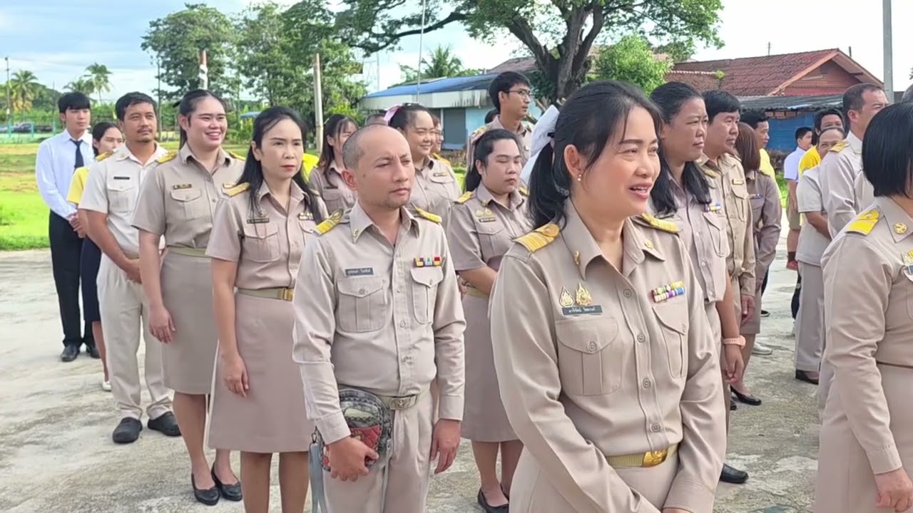 วันพระราชทานธงชาติไทย