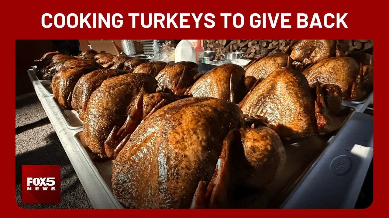 ☆The Turkeys☆専用 Las Vegas family cooks hundreds of turkeys, collects hundreds of