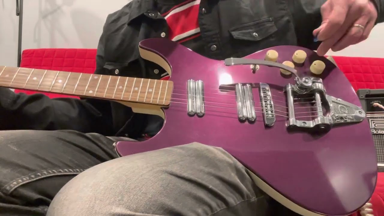 ギター Danelectro Hodad Purple Used Danelectro Hodad Electric Guitar in Metallic Purple | Cream