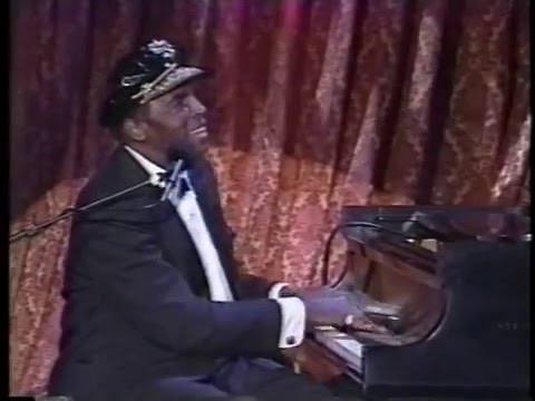 Bonnie Raitt & Charles Brown - Merry Christmas Baby - Tonight Show 10-10-1992