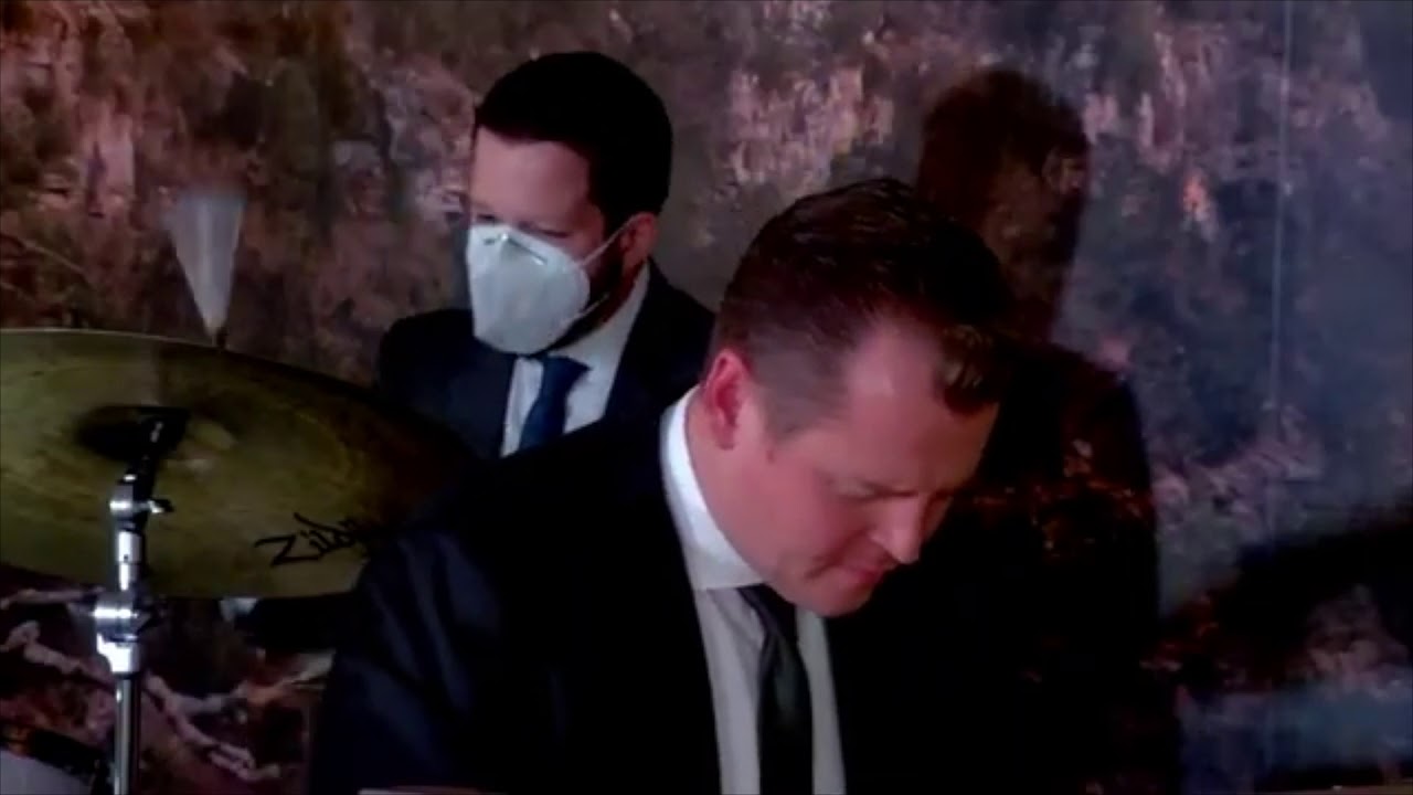 Doc Watkins: Somewhere Over The Rainbow