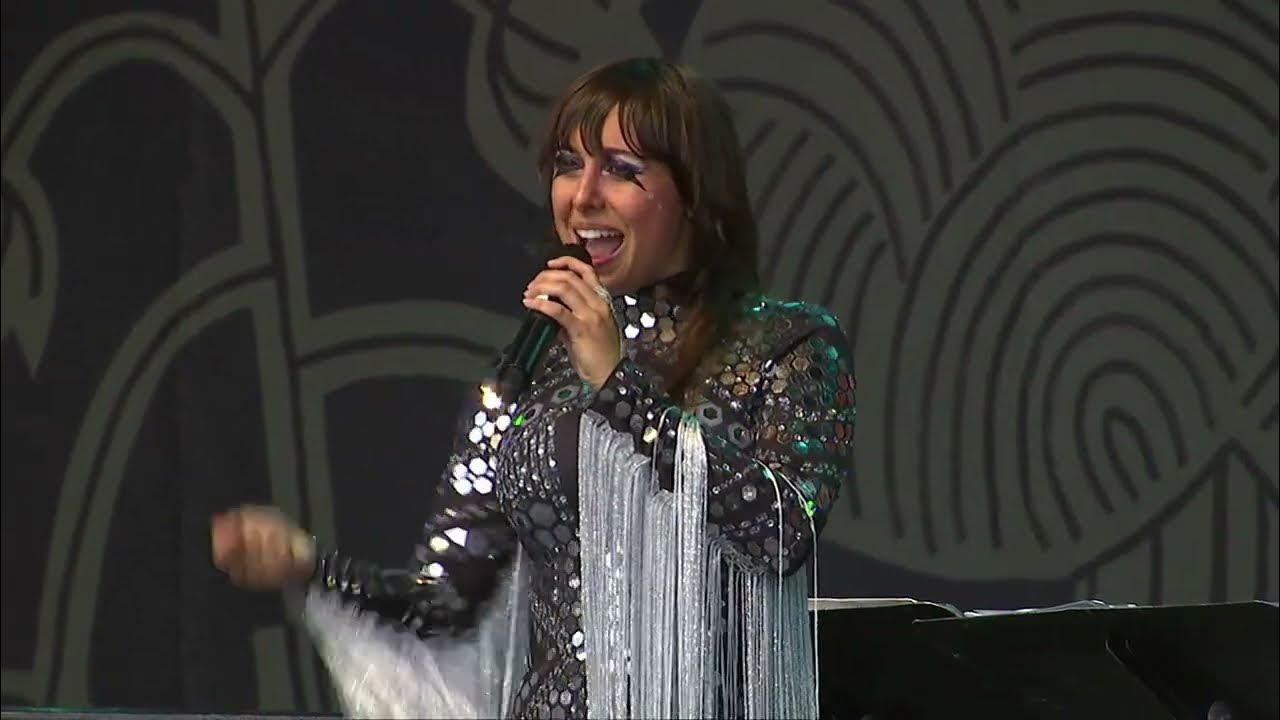 "You're the Dangerous Type" - Veronica Swift, Monterey Jazz 2022 (4/8) "You're the Dangerous Type" - Veronica Swift, Monterey Jazz 2022 (4/8)