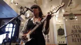 La Luz - Call Me In The Day (Live on KEXP)