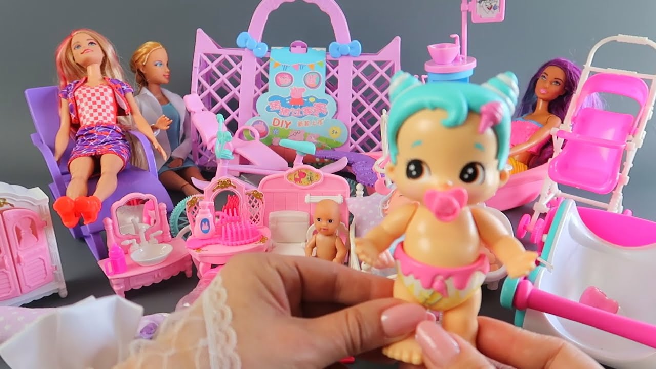 ASMR video is aimed to help people relax- Princess Elsa Frozen with dresses and jewelry toy🌷