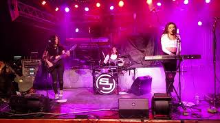 Alone Cover By Spinning Jenny