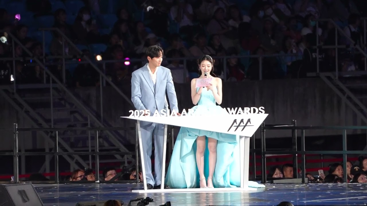 2025 AAA ACON 主持人 李濬榮이준영 舒華슈화