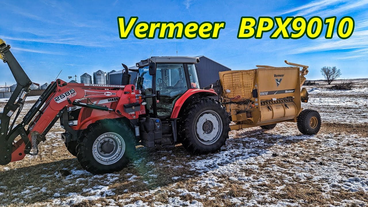 Новый переработчик тюков кормит коров