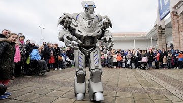 Next Generation Robots | Boston Dynamics, Da Vinci, SoFi, Titan