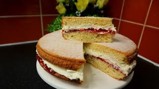 HOW TO BAKE A DELICIOUS SPONGE CAKE WITH STRAWBERRY JAM AND CREAM