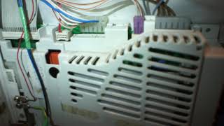 Miele Wt 945 - Inside The Front Door - Fault F4, Led Spülen Blinkt