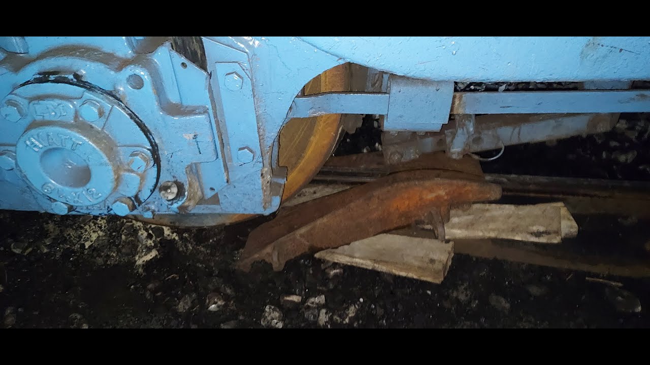 Derailed Locomotive and a Broken Rail!