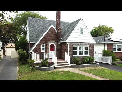 16 Devon St, Malverne, NY home video tour