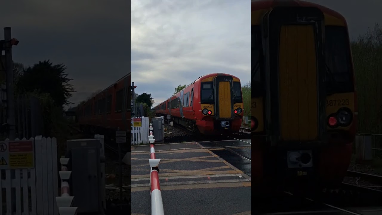 Class 387 departing Polegate
