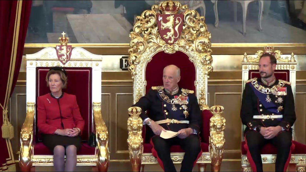 King Harald V of Norway reads the throne speech at state opening of