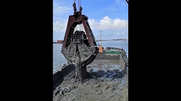 How the Grab Works on a Grab Dredger