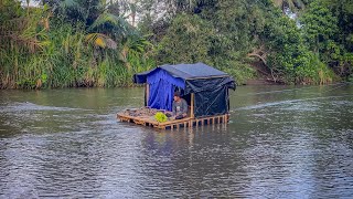 5 Hari 5 malam berburu ikan nginap dirumah rakit & tiba-tiba sungai banjirrr!!! #KOOKIKO