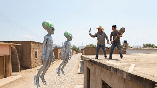 Roof Workers Threatened by Two Floating 8-Foot-Tall Aliens in 1972 Mexico