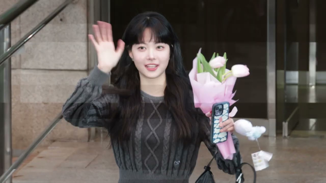 230407 르세라핌 홍은채(LE SSERAFIM Hong Eunchae) 뮤직뱅크 퇴근길 by ODS