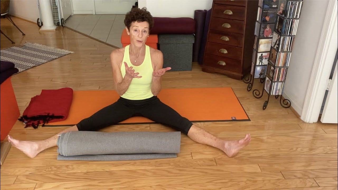 Iyengar Yoga - How to use Yoga Blankets in your Practice