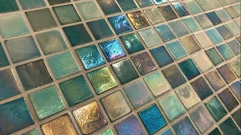 Video Tutorial n1 - How to install Sicis glass mosaic mesh mounted with Starlike as adhesive/grout