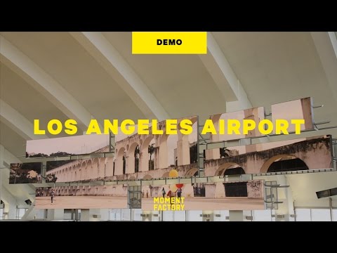 LAX トム・ブラッドリー国際ターミナル(Terminal B)のグレートホール。7つの映像装置が一体となって稼働する。