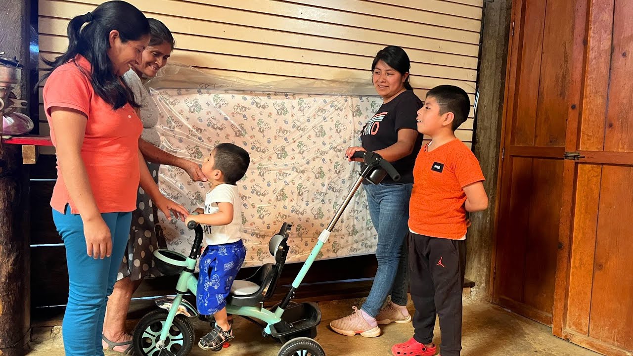 Con muchas sonrisas, regalos y sorpresas festejamos cumpleaños de Huguito