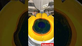 I just made leaf green color #satisfying #paintmixing