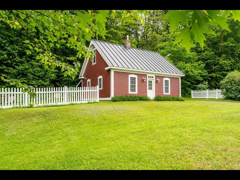 425 Nebraska Valley, Stowe, VT home video tour