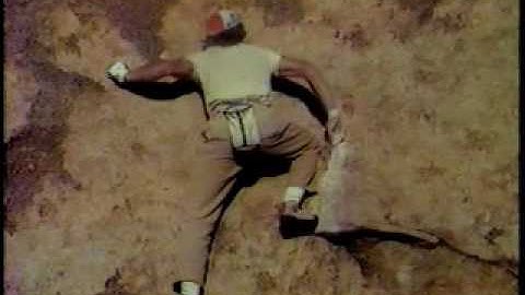 Joshua Tree bouldering, the Button High