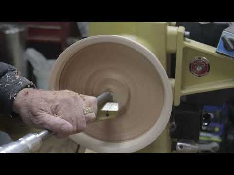 Woodturning a Flashy Sapele Bowl