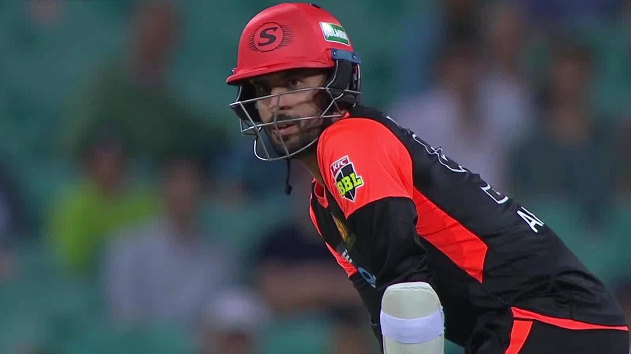 Fawad's flurry lifts the Scorchers in Sydney