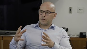 Crossover Rockstars | Turning a computer bug into a SVP Software Engineering remote role in Romania