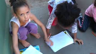 Colorindo Com Três Cores