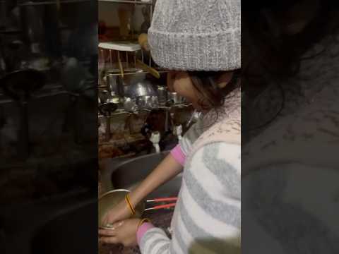 Pati ke dil ka rasta uske pet se hokar jata hai 😂😂meri fav. Kadhi chawal #shorts #comedy