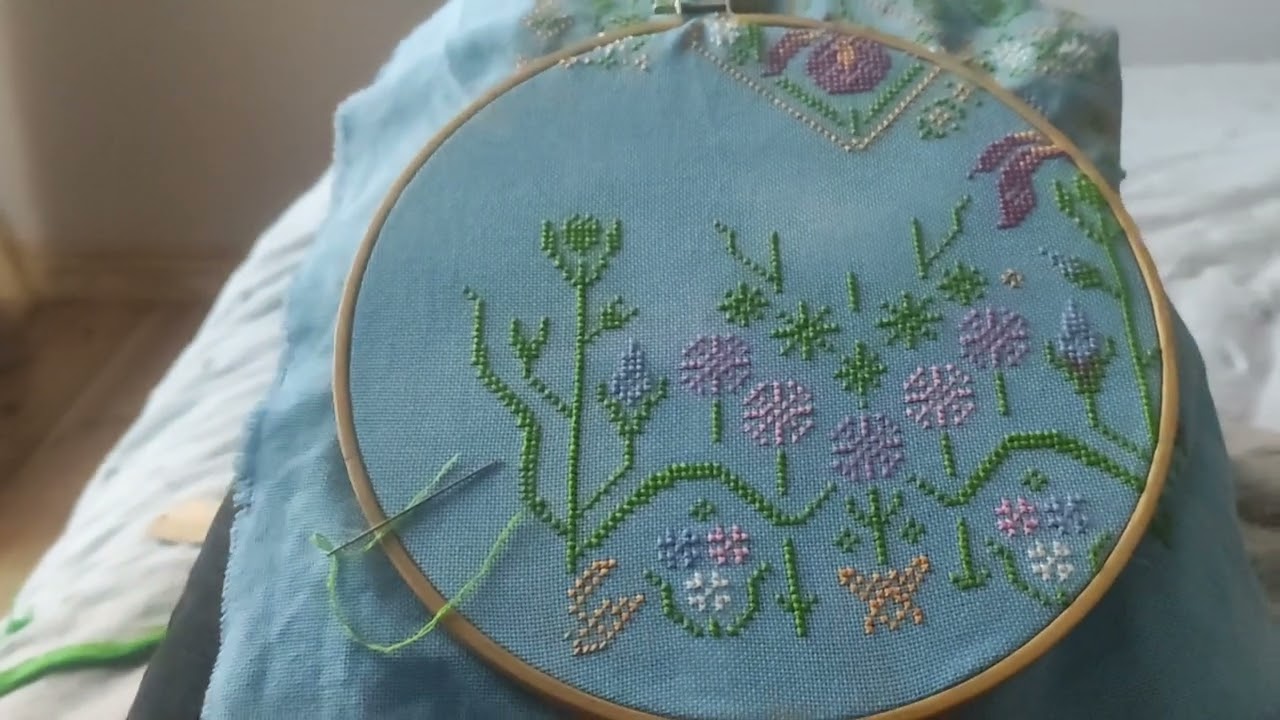 Flosstube #5 2025| Finish samplera, mini maraton i trochę błędów w hafcie