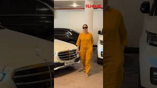 Kareena Kapoor Khan And Karisma Kapoor Arrive At Manish Malhotras House