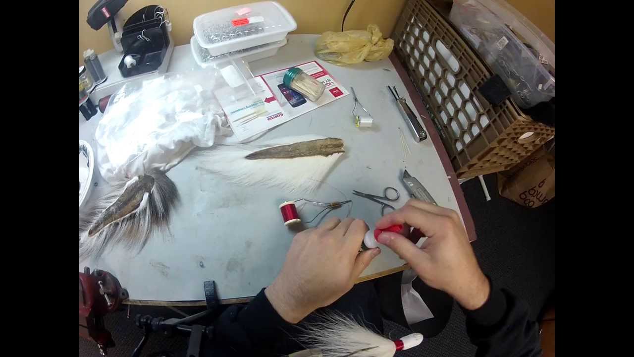 Tying a Bucktail Jig YouTube