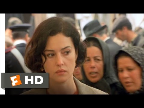 Malèna (9/10) Movie CLIP - Malena Returns (2000) HD