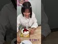 プレゼントのケーキをカット出来るのか...? #中島怜
