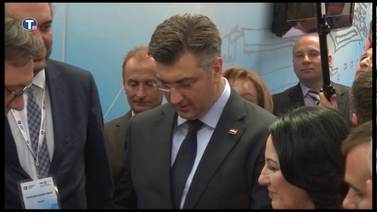 أعطى Vuči شوكولاتة بلينكوفيتش الصربية كهدية