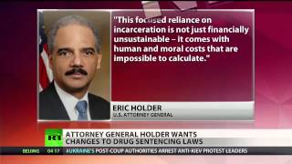 Holder endorses shorter prison sentences for nonviolent drug crimes
